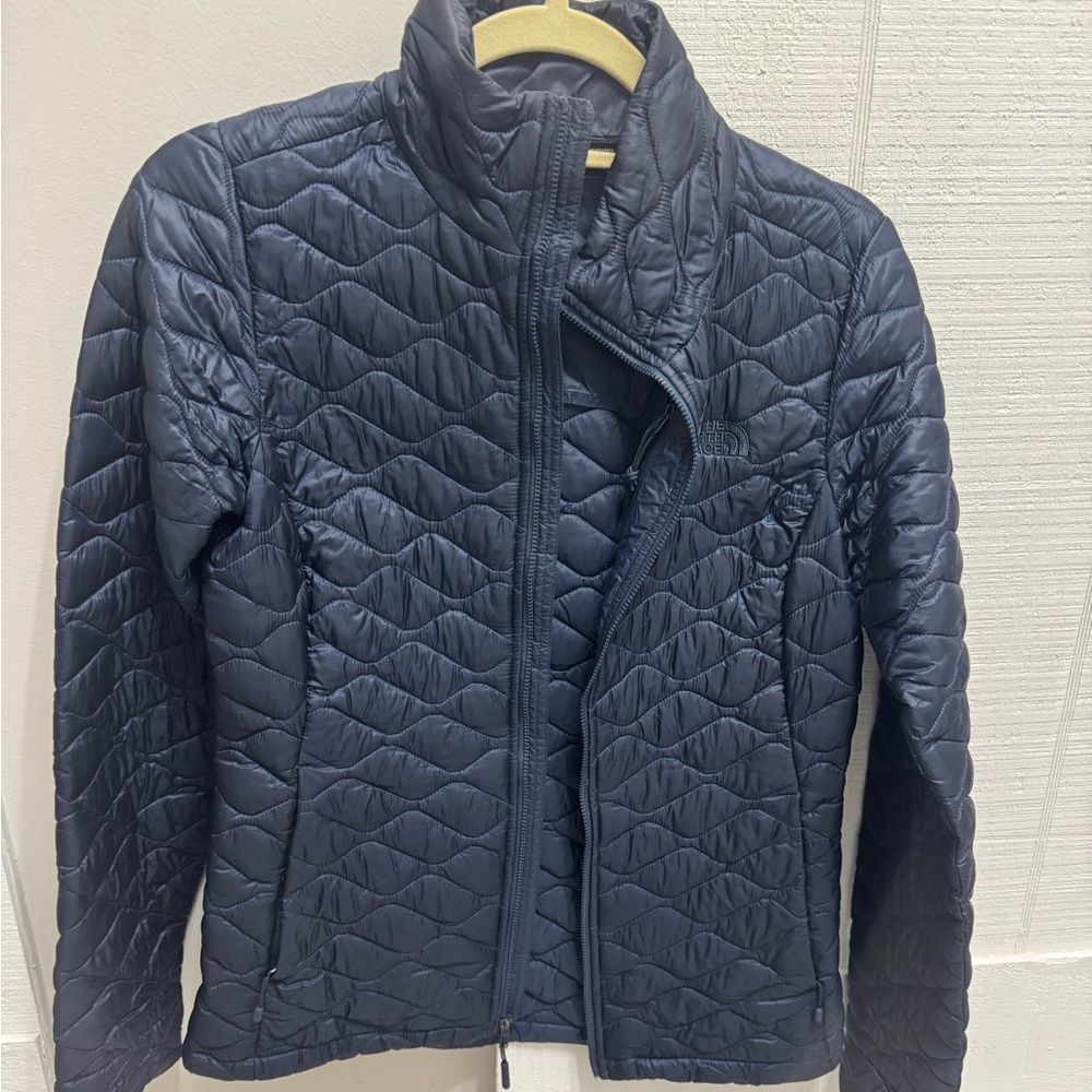 Pristine North face Women Jacket!